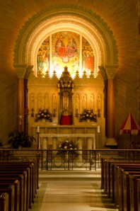 The high altar. Quite impressive.