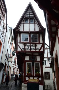 The "famous" Pointed House. Unbelievable, right?