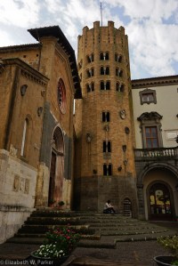 Orvieto is another Medieval town - lots of towers and stone buildings, little vignettes like this abound.