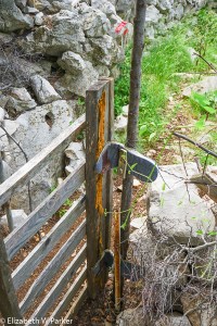 Got to love these jinges! They're made from rubber shoe soles!