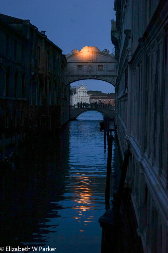 Suggestive evening shot of the Bridge of Sighs from the other side.